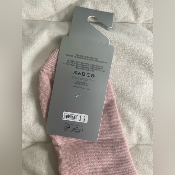 NWT Victoria's Secret VSX Pilates Sock - Picture 5 of 7
